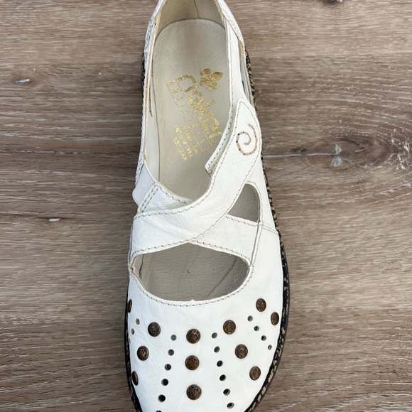 White Rieker Artistress MaryJanes. Super comfy and cute. - Picture 4 of 4